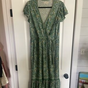 Max Studio Green floral dress